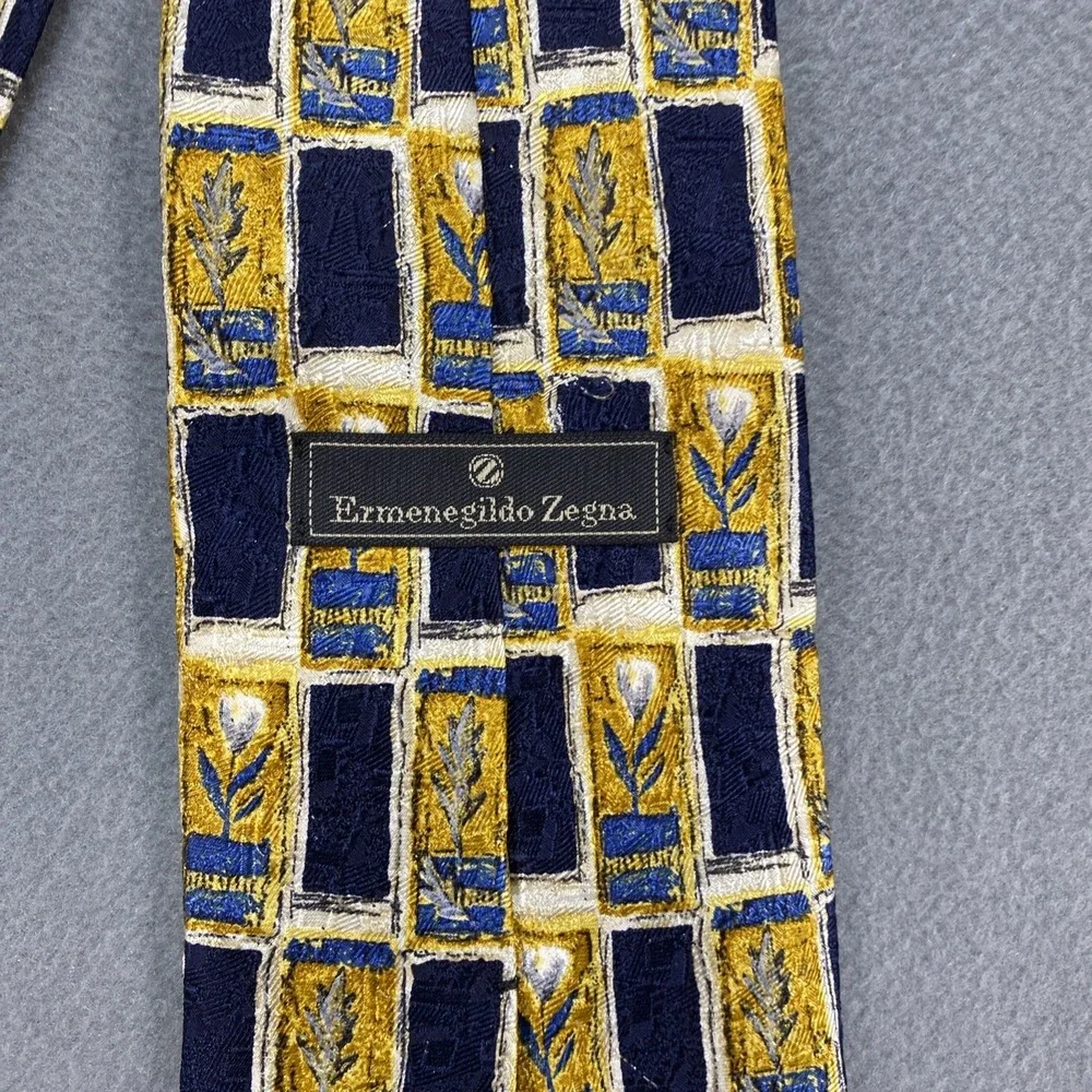 Vintage 90s Ermenegildo Zegna Mens Necktie 100%‎ Silk Navy Gold Floral Italy